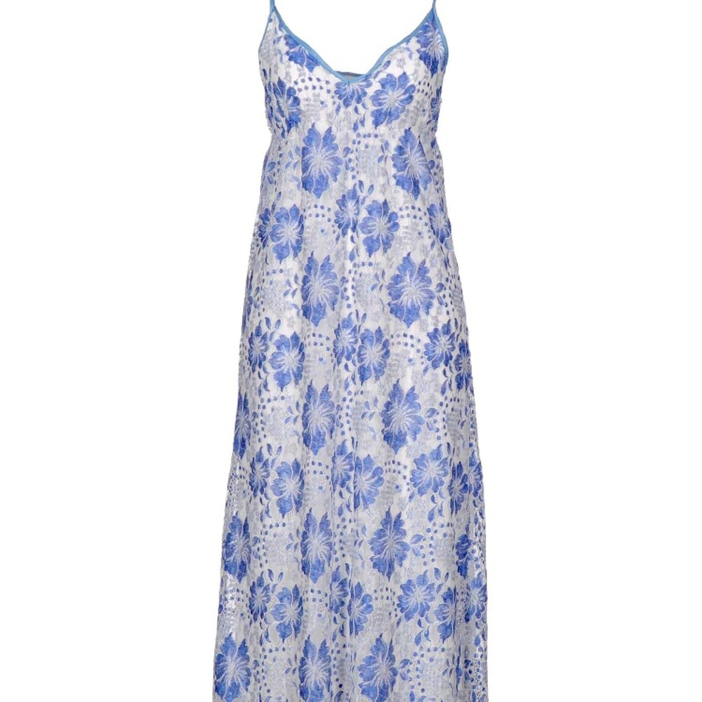 Pink Memories (italian designer) lace maxi in size 6.